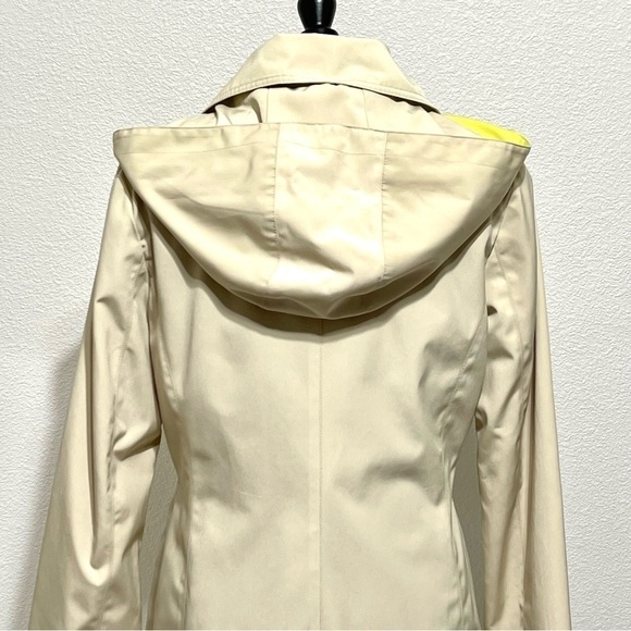London Fog Woman Trench Coat Size - Picture 5 of 14